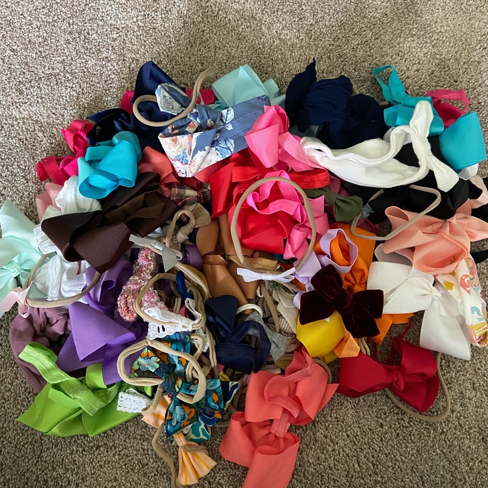 A bag of headband bows